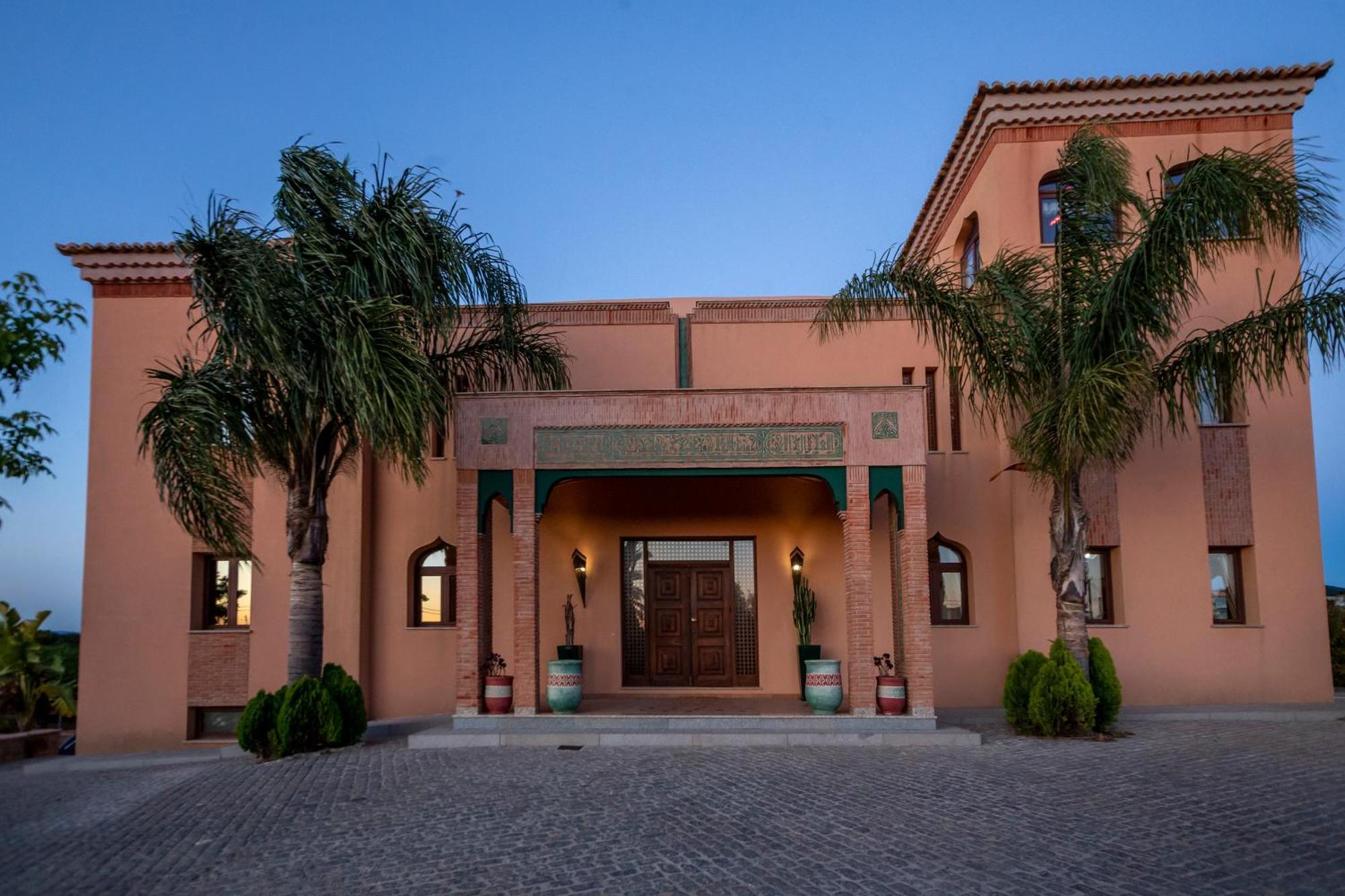 Al Karob Yoga Boutique Hotel Guia  Luaran gambar