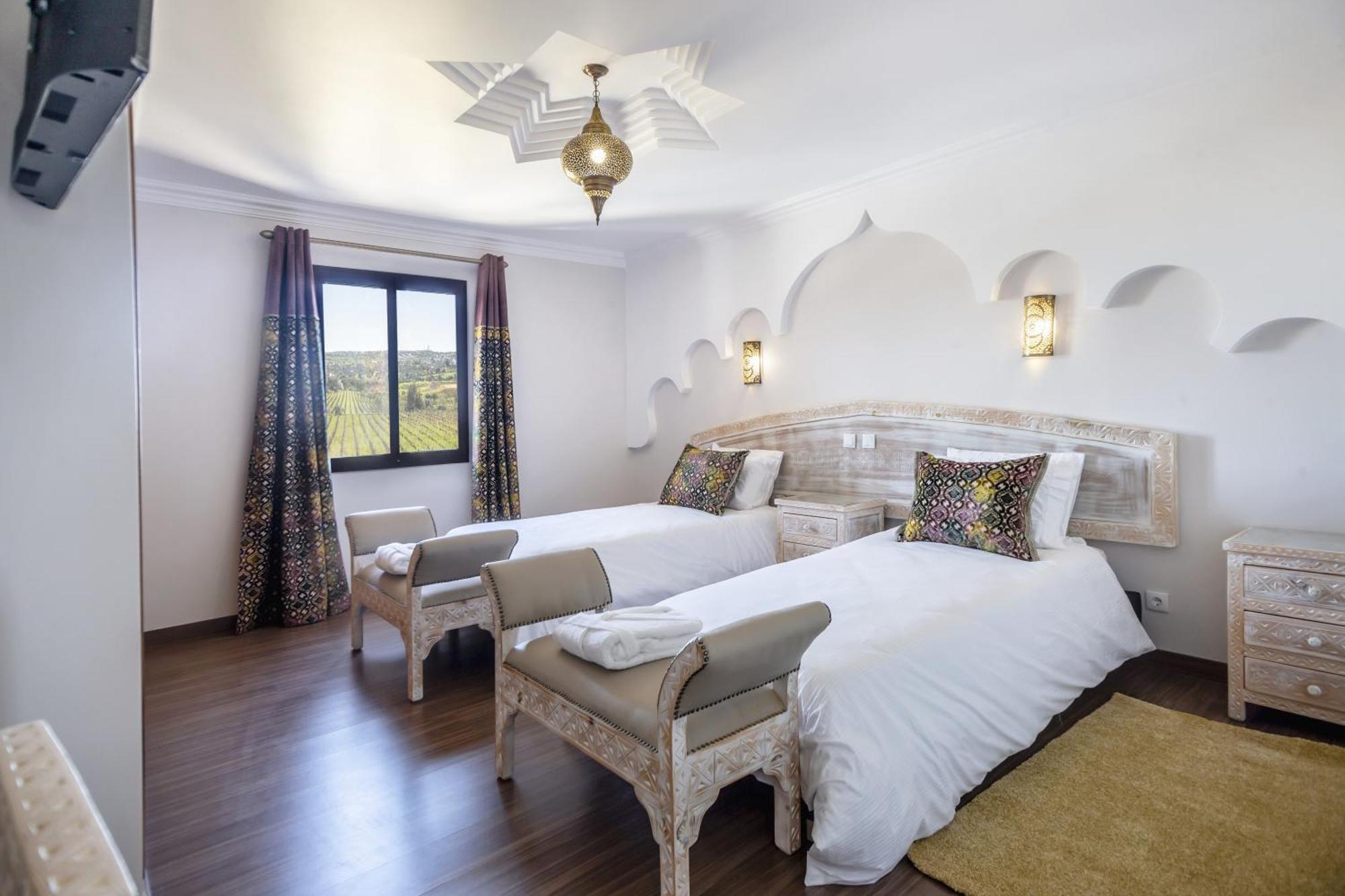 Al Karob Yoga Boutique Hotel Guia  Luaran gambar
